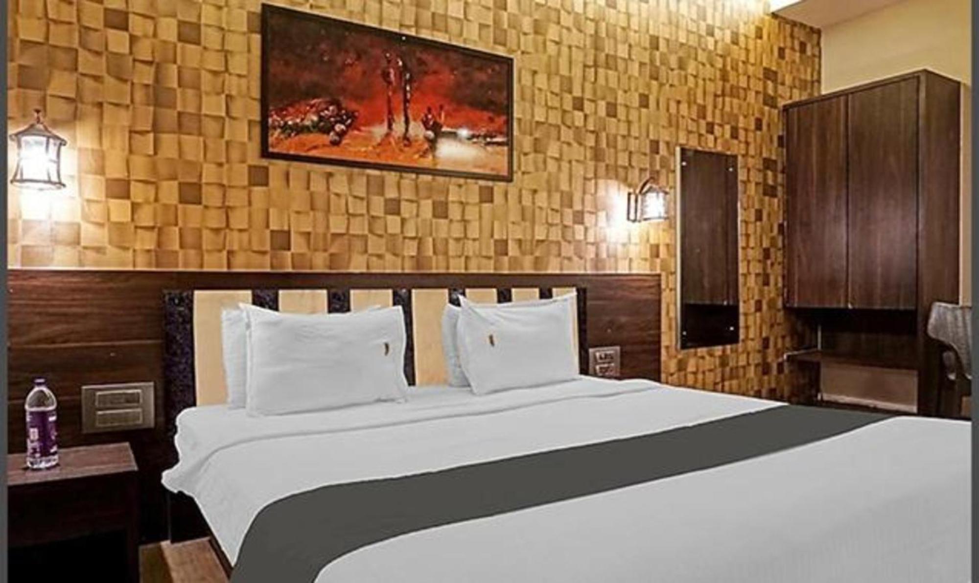 Omkar Executive Hotel Pune Exterior photo