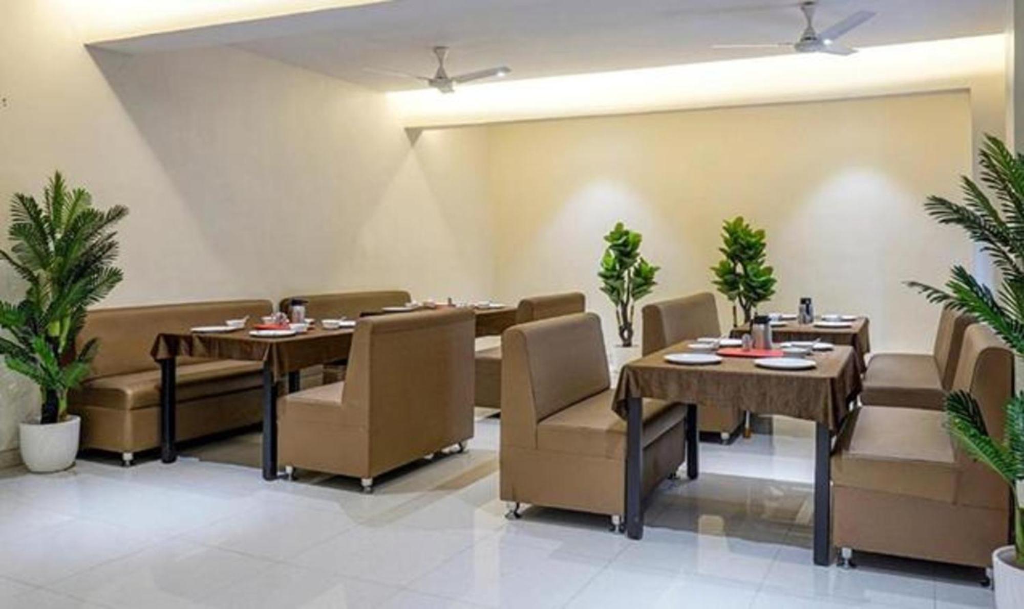 Omkar Executive Hotel Pune Exterior photo