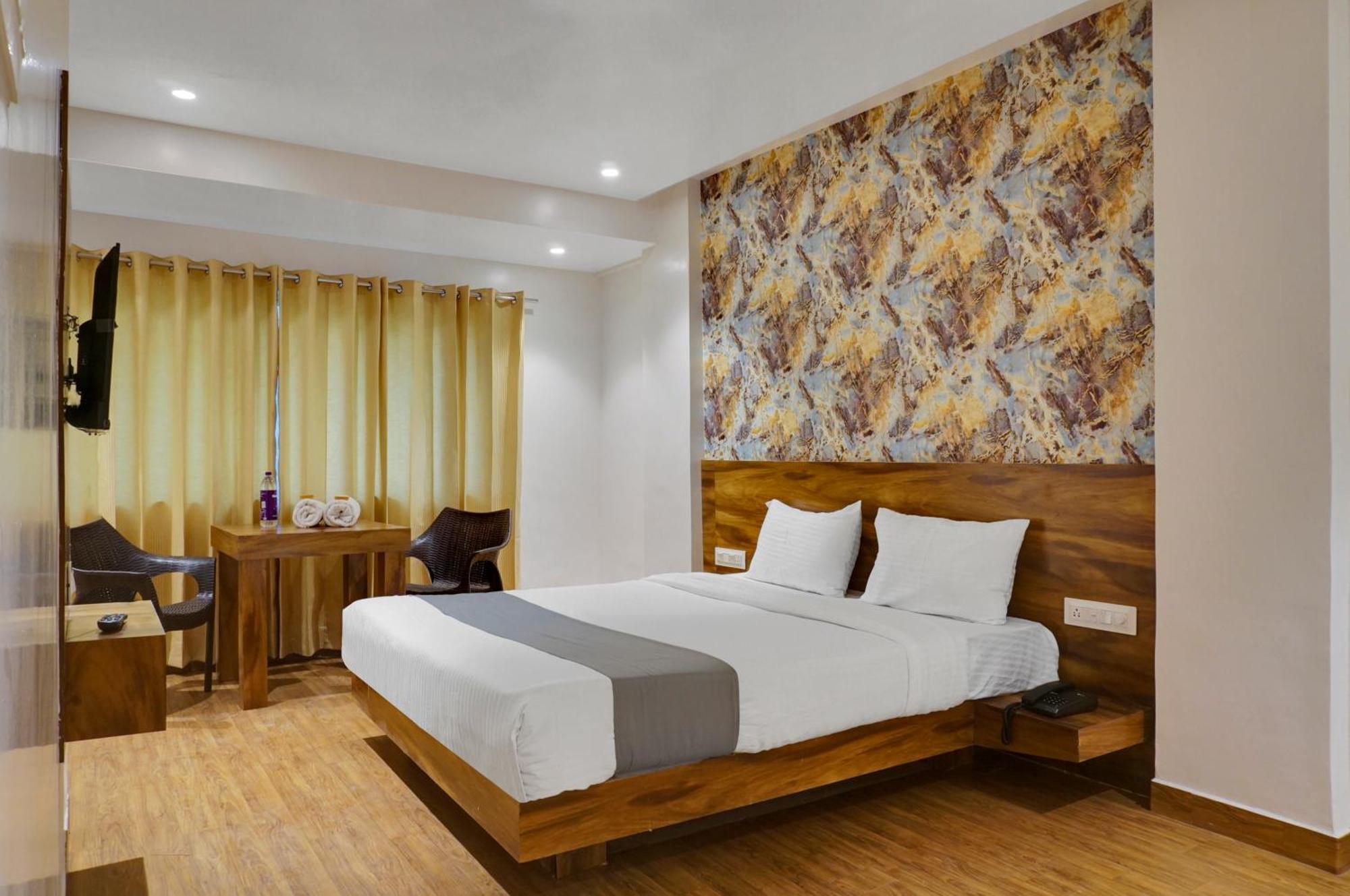 Omkar Executive Hotel Pune Exterior photo